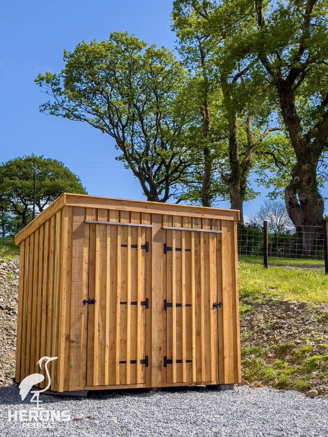 ホテル Herons Retreat Llandysul エクステリア 写真